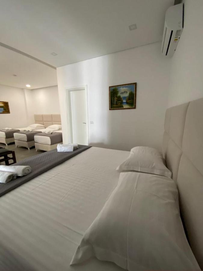 Edina By Hp Hotel Sarande Exterior photo