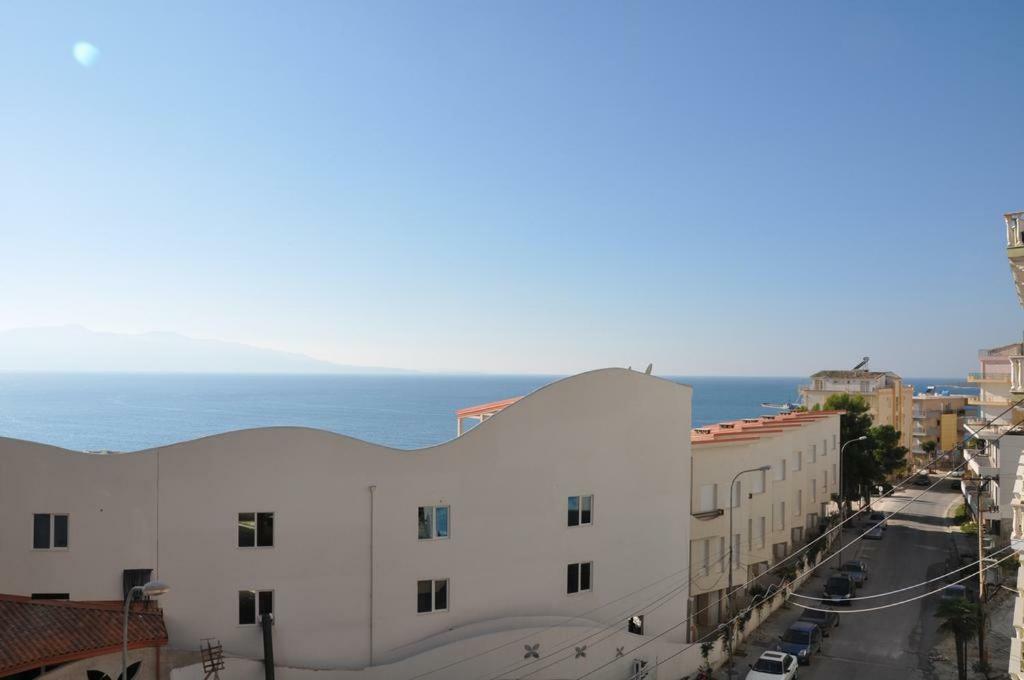 Edina By Hp Hotel Sarande Exterior photo