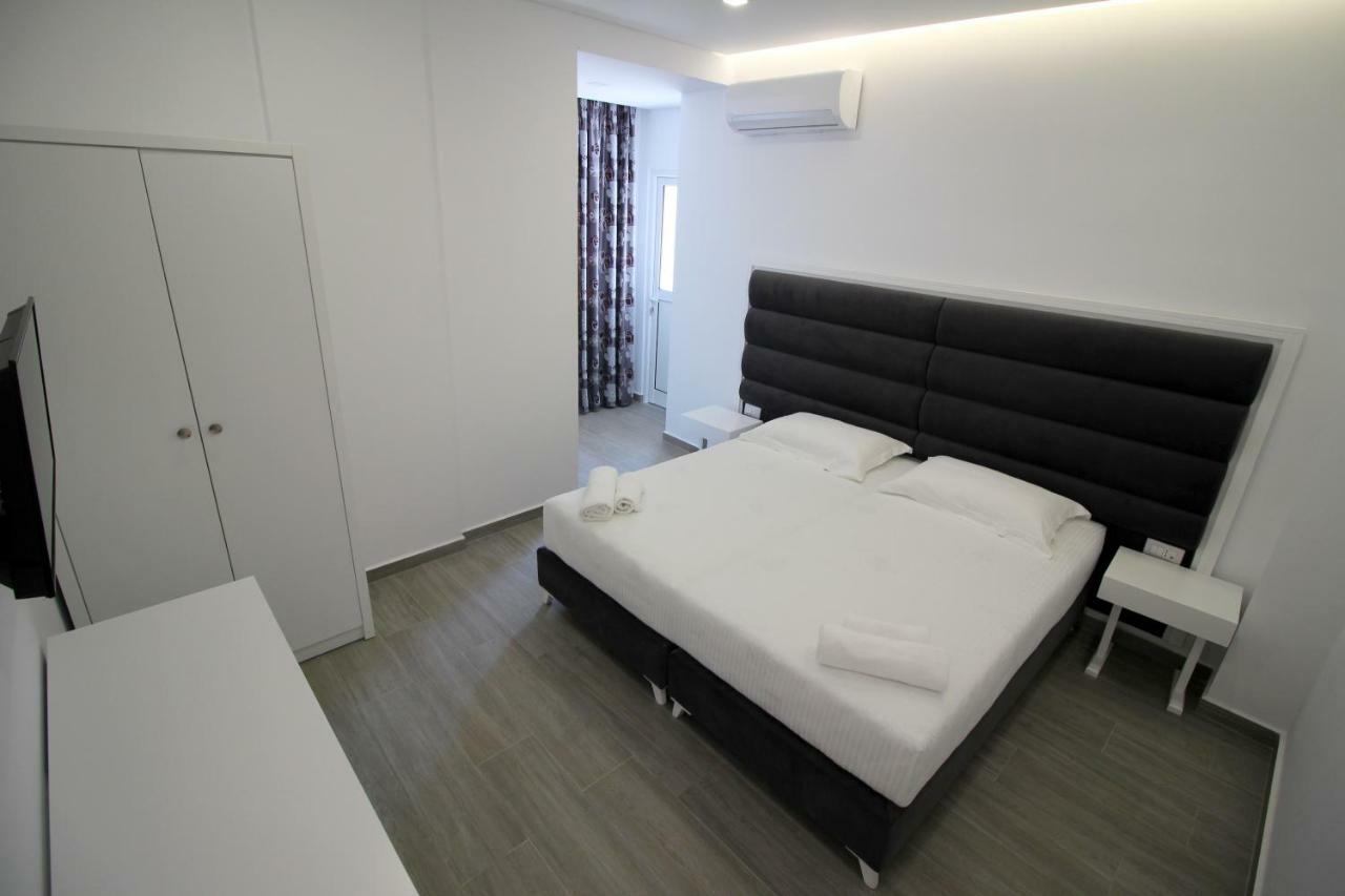 Edina By Hp Hotel Sarande Exterior photo